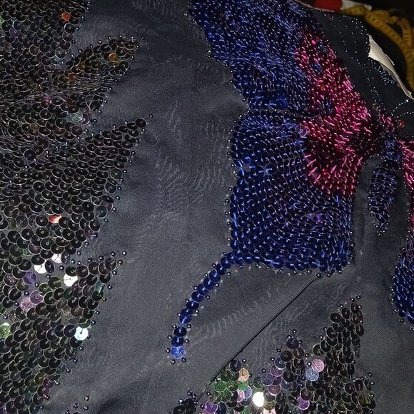 Vntg Iris Multicolor Sequin Butterfly Top - Picture 8 of 9